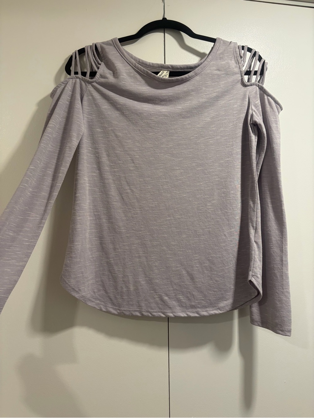 Mudd Lavender Cold-Shoulder Long Sleeve Top with Strappy Shoulders